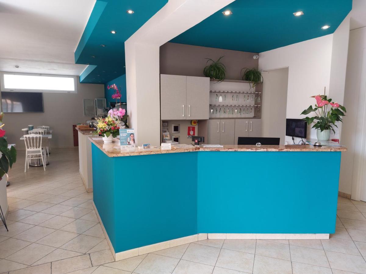 Hotel Kaly Ventimiglia Bagian luar foto