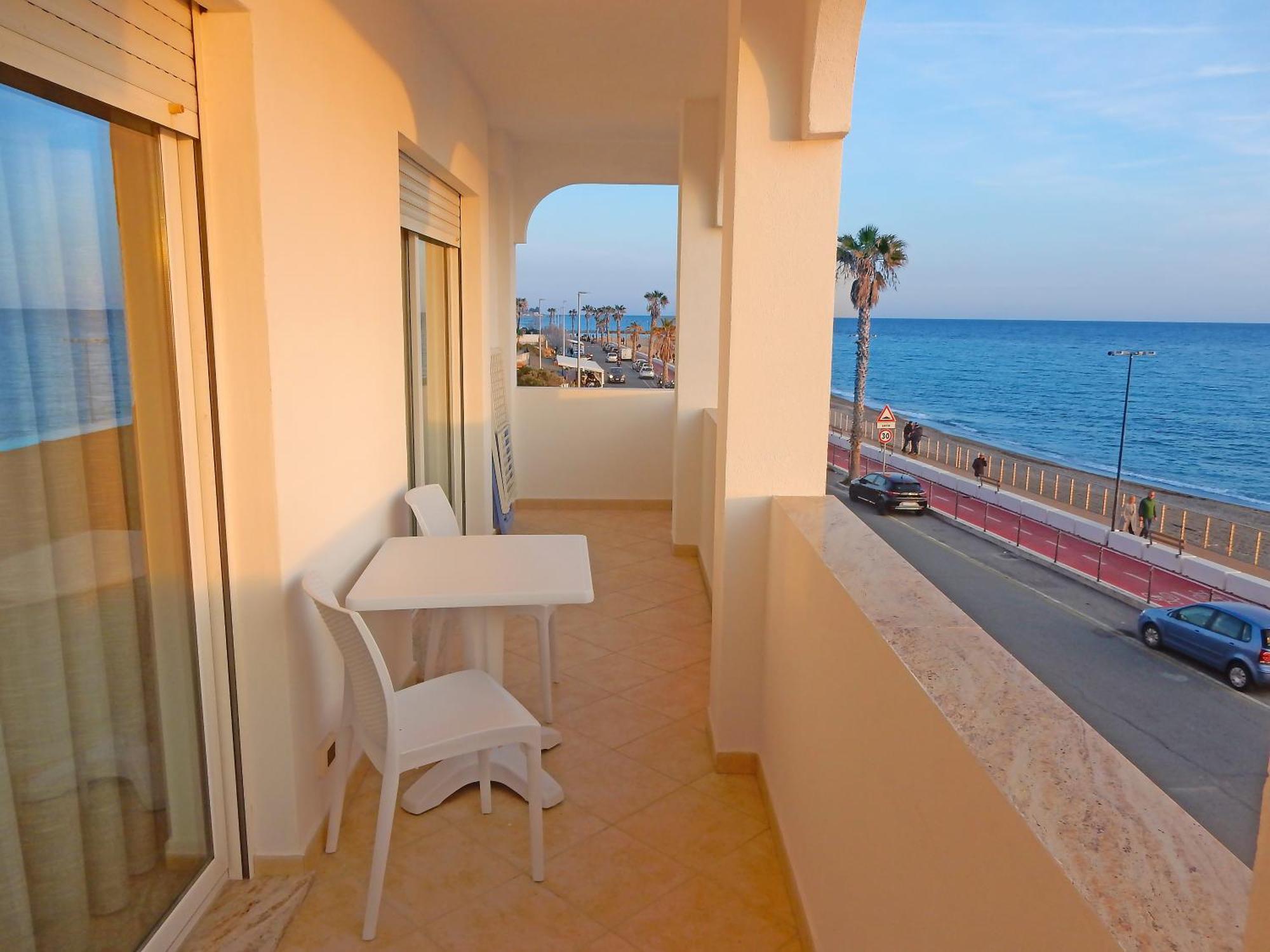 Hotel Kaly Ventimiglia Bagian luar foto