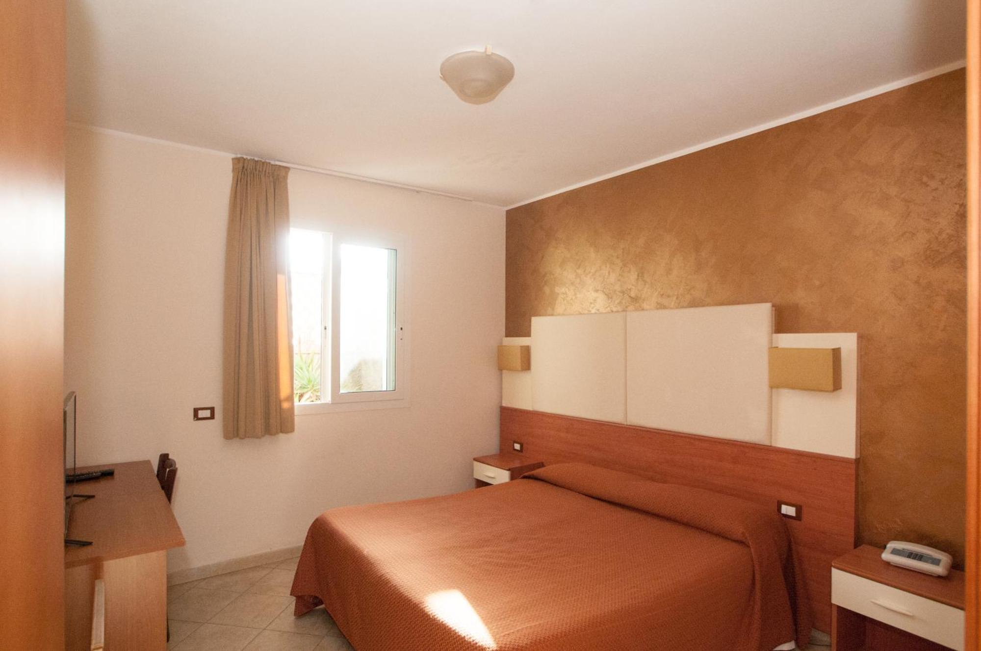 Hotel Kaly Ventimiglia Bagian luar foto