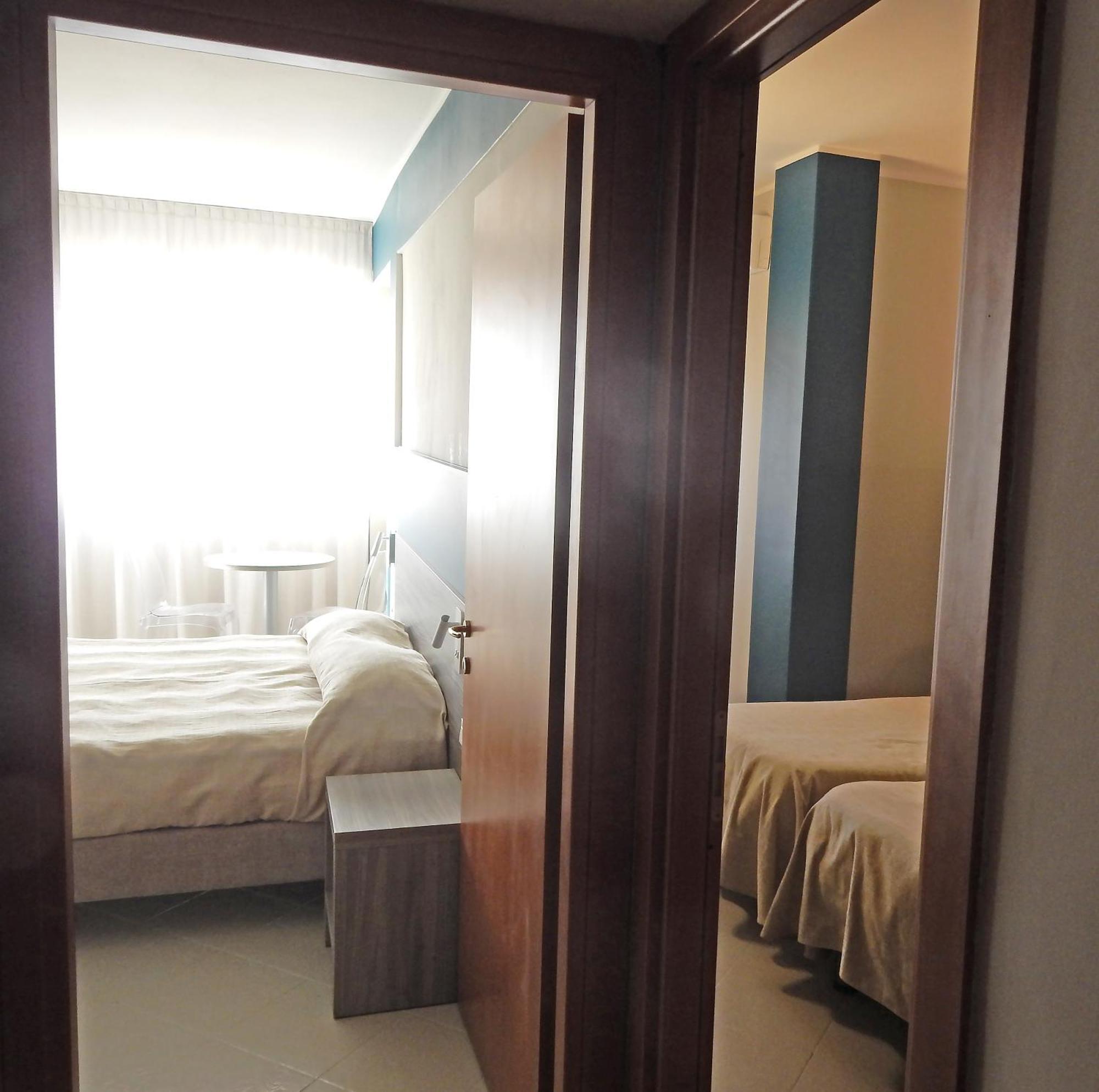 Hotel Kaly Ventimiglia Bagian luar foto