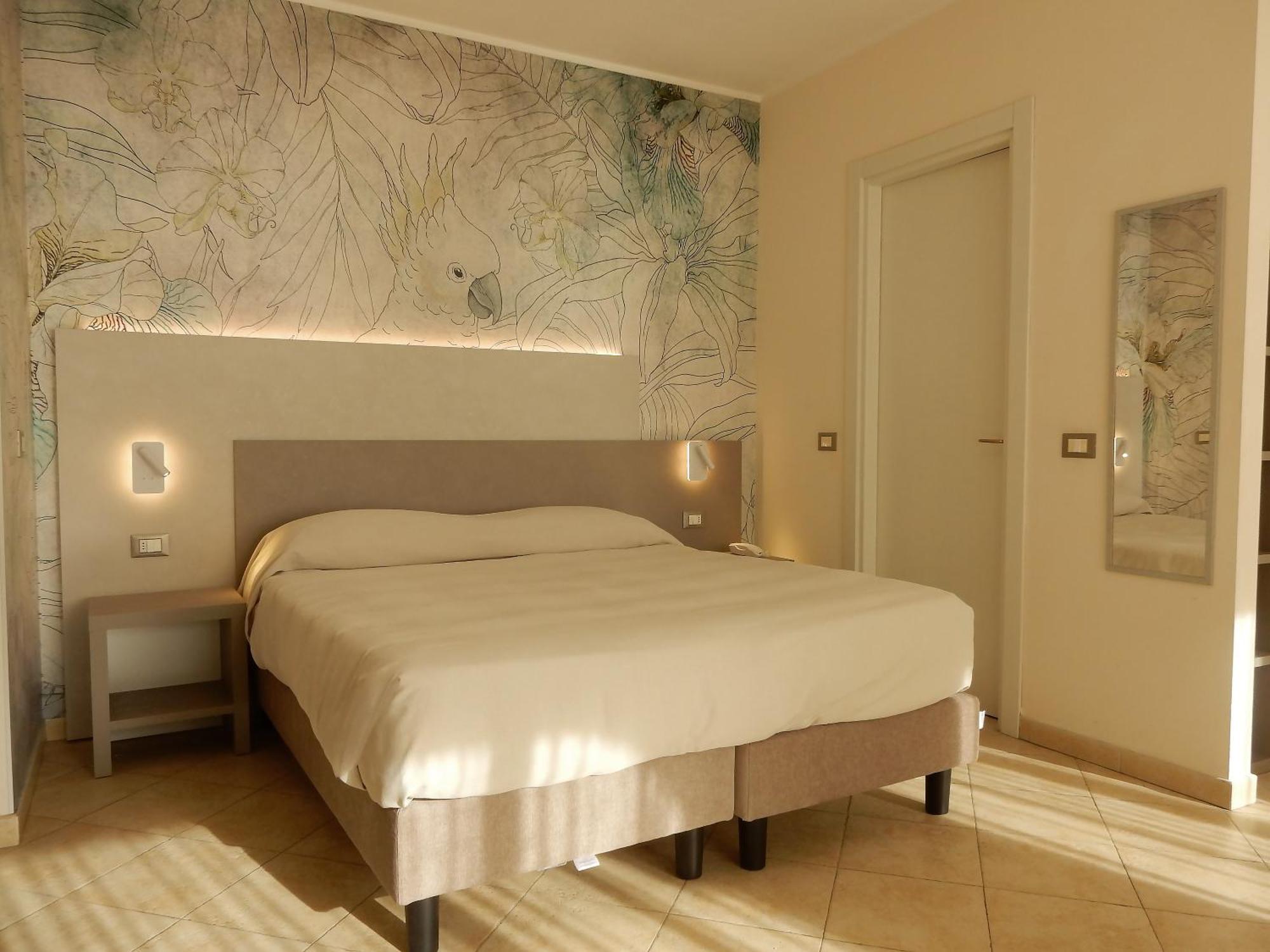 Hotel Kaly Ventimiglia Bagian luar foto