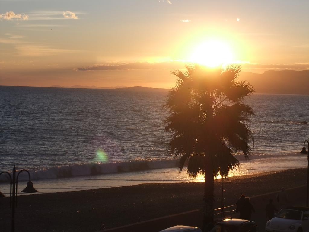 Hotel Kaly Ventimiglia Bagian luar foto