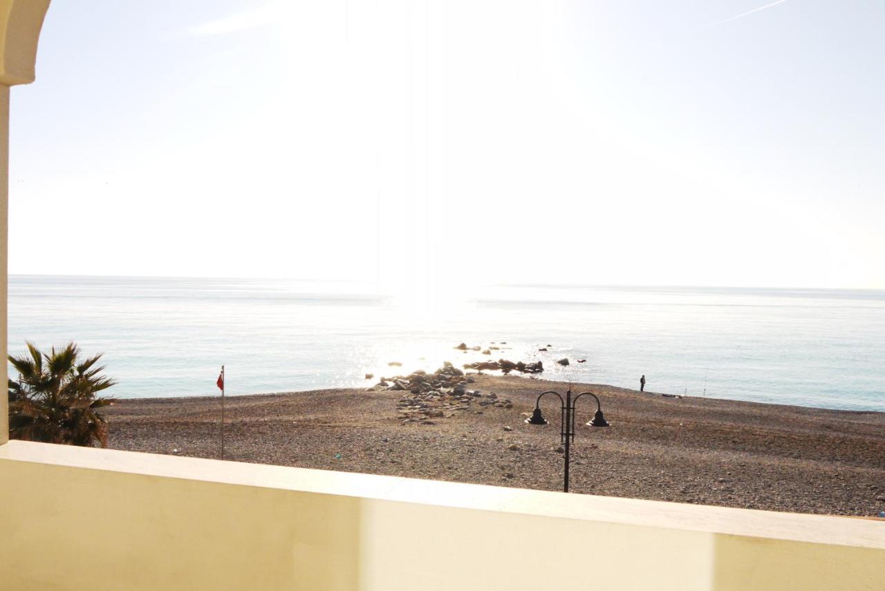 Hotel Kaly Ventimiglia Bagian luar foto